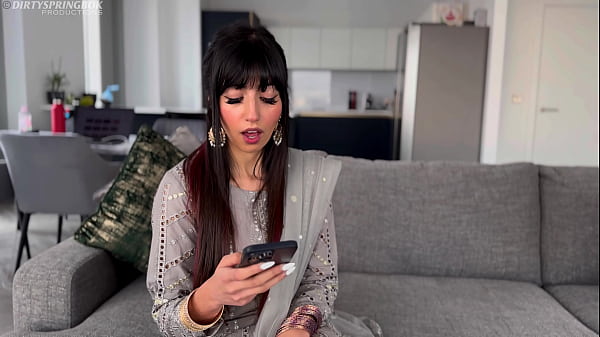 Bhabi Aaliyah Yasin cheats on her husband with Lola Marie