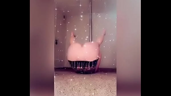 She&rsquo;s too hot for a lot  