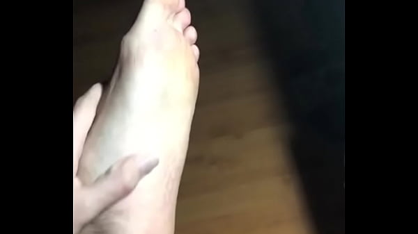 Beautifull feet young man teen by Ronaldo Ggg, perfect body and soo sexy, fetish. Soles