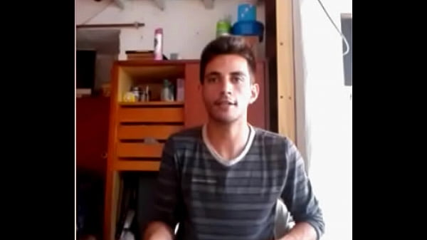 Mi amigo se pajea para mi