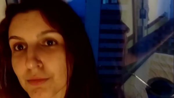 sem ter o que fazer negocio e dan&ccedil;ar pelada na janela