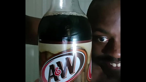 Who wants some caffeine free rootbeer soda beverage with rootbeer flavored anus for free 3
