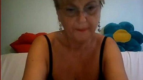Big tits granny in glass  masturbating on cam