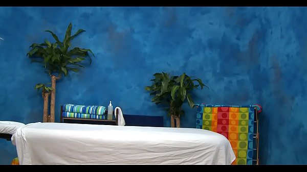 Blondie gangbanged in a massage room