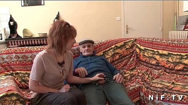 French slut sodomized in threesome with Papy Voyeur