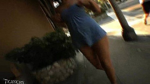 TeasersVod.158.Lola.Banks-Upskirt