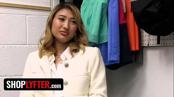 Case No. 7906262 - Brat Scared Straight by Shoplyfter Featuring Mina Luxx & Chad White - TeamSkeet