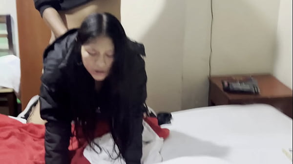 analmente en un cuarto a una peruana streamer