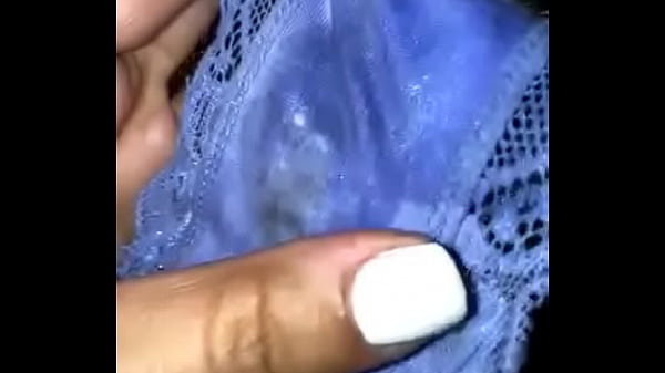 Calzones sucios llenos de juguito vaginal