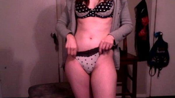 sexy ass dancing around