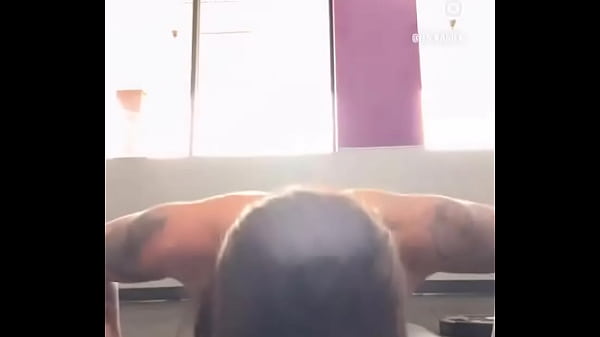 No girl pushups here  