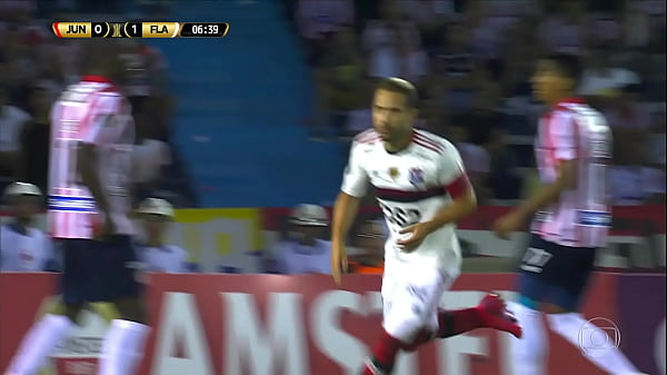 Flamengo bota o j. pra mamar