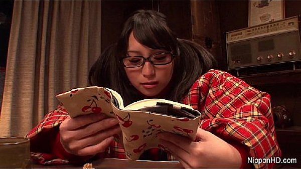 Japanese slut masturbates