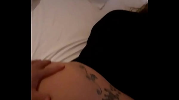 Gordinha bbw tatuada transando com o corno