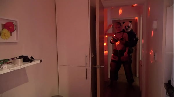 Ukrainian celebrity Tanya dance the night away with Disco Panda then gets fucked by BBC