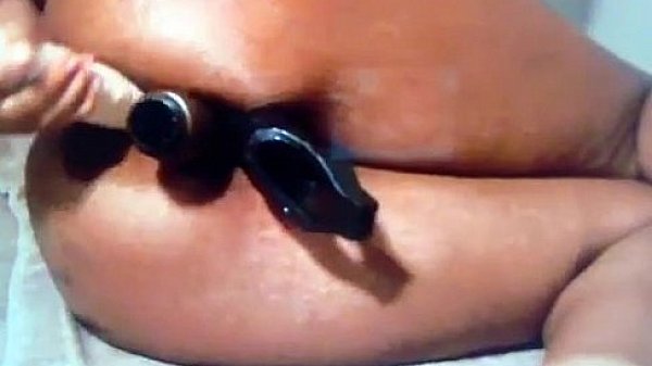 Creamalicious uses three dildos and does double vaginal