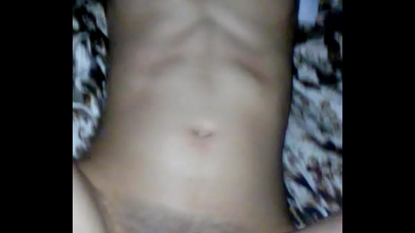 Cogiendome a mi flaquita.