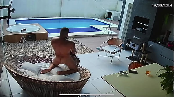 Vazou Imagens da c&acirc;mera externa que mostram fot&oacute;grafo fodendo com modelo esposa de seu amigo