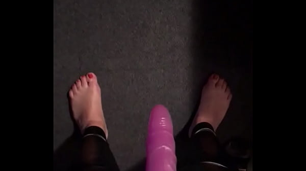 Kondom p&aring; dildo  