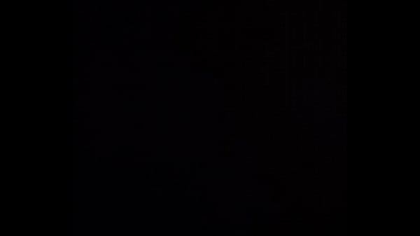 Al biejito joto que vive a un lado le gusta mamar la verga cuando lo visito 