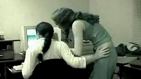 L&eacute;sbicas no escrit&oacute;rio