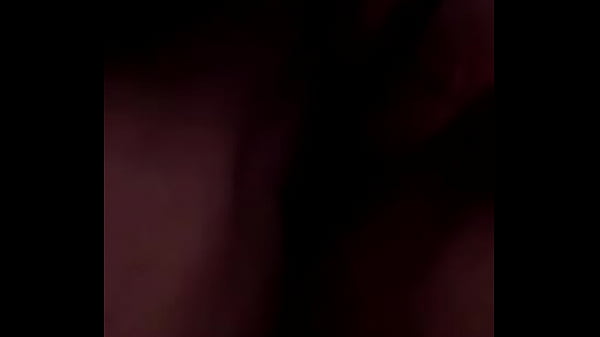 bomb&oacute;n masturbandose