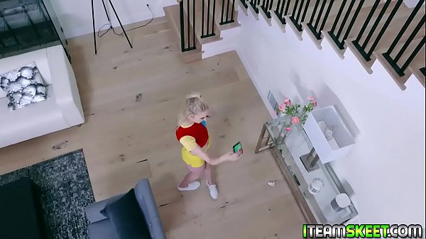 Chloe Cherry taking stepbros huge cock deep inside her warm mouth!