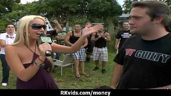 Wanna do sex for money 12