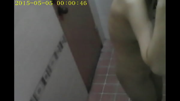 Quay l&eacute;n em trọ ph&ograve;ng b&ecirc;n