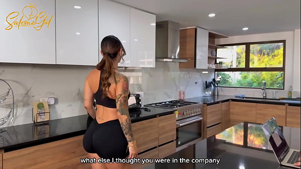 Sexy MILF with big ass turns hot and wants to get anal fucking with her stepsister husband - Salome Gil