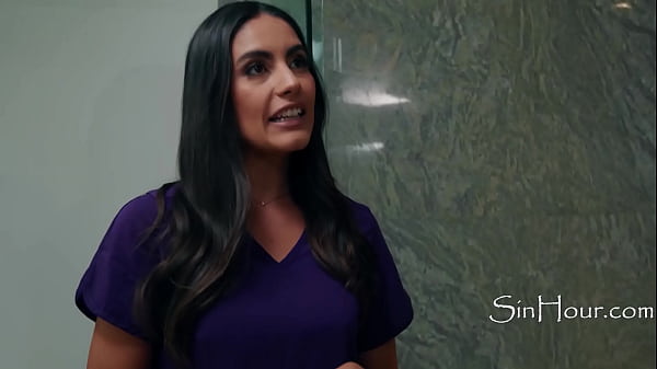 Wife Got Me A Massage To Fix My Back.. Booked The Wrong Clinic - Isa Bella