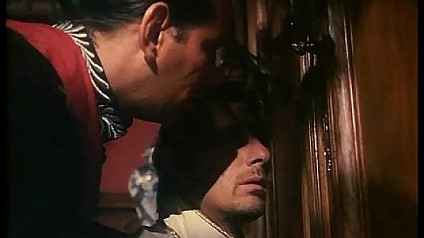 Italian vintage porn: dirty shadows puppet of a blow job!