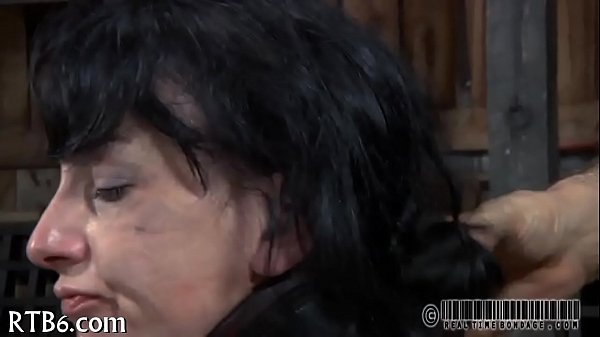 Stripping inside a tiny metallic cage  