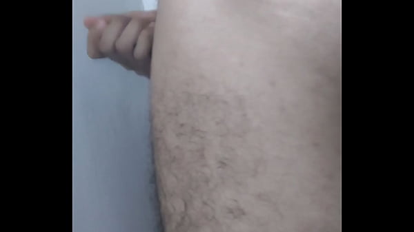 Pau pequeno ficando duro com vontade de comer 