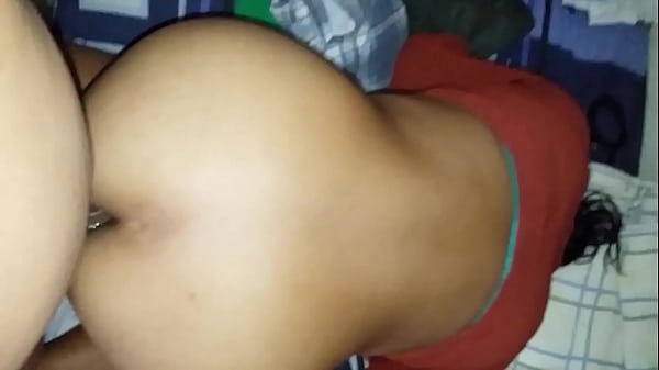 Cojiendo a mi prima por el culo