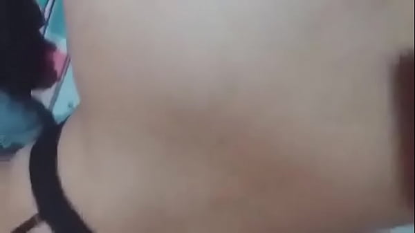 cachando a mi cholita por el culo bien rica la bandida