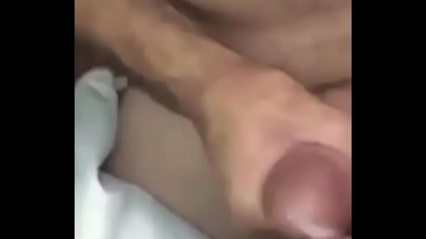 Corno pede para comedor gazar na boca de sua esposa