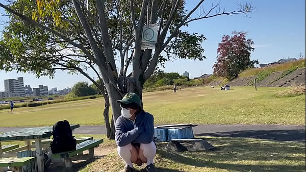 女装まゆの露出プレイ 