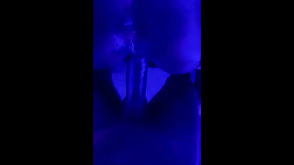 Ebony taking deep backshots 