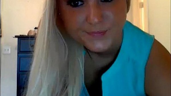 Young girl gets naked on cam while parents ar