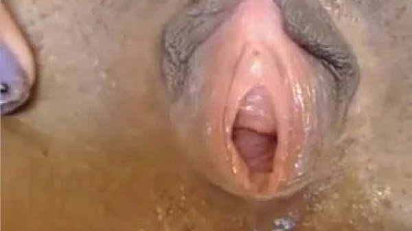 Ebony Cam Cutie With A Toy