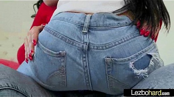 Lesbian Sex Hot Scene Action On Cam With Girl On Girl (Cyrstal Rae & Kacey Quinn) vid-12