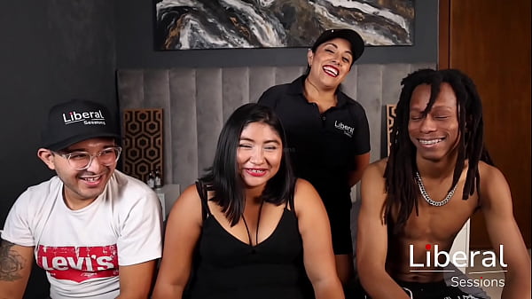 Culona hotwife follada por negro de pene enorme  