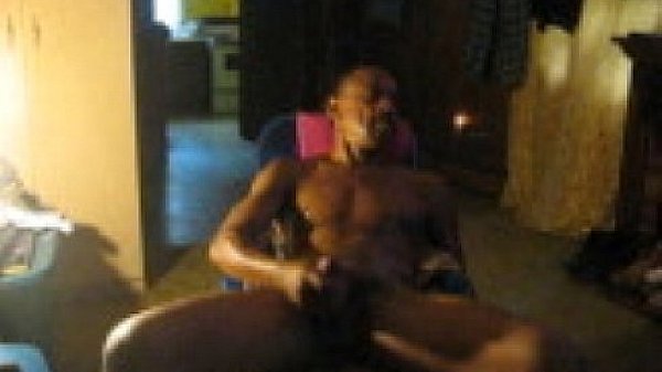 GUS JERKING OFF VIDEO CONT..AVI