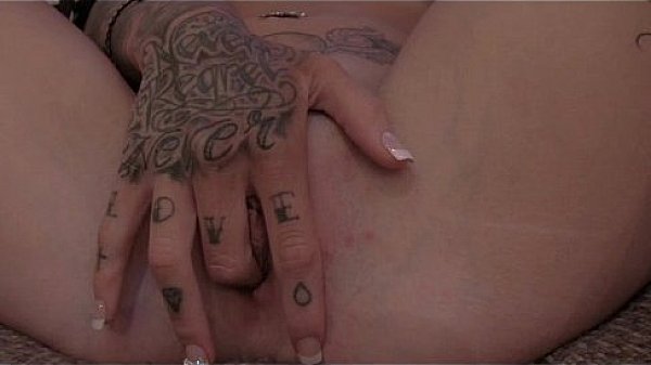 FakeAgentUK Slim tattood london girl has perfect blow job lips