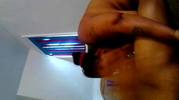 Thick bitch sucking dick