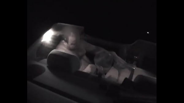 Young hooker fucks without a condom