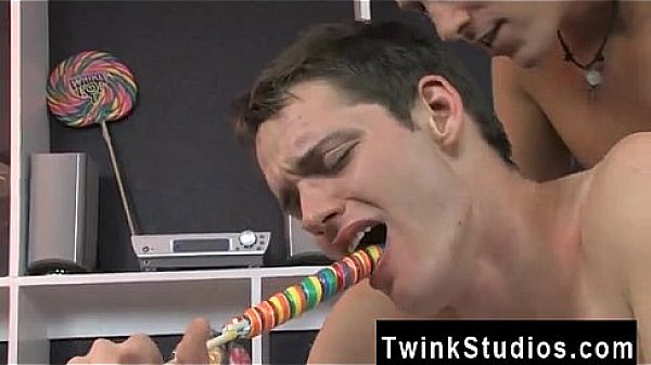 Gay guys Caleb Coniam is new in town and attempting to meet people. 