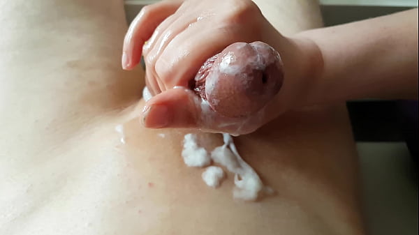 handjob from a girlfriend 