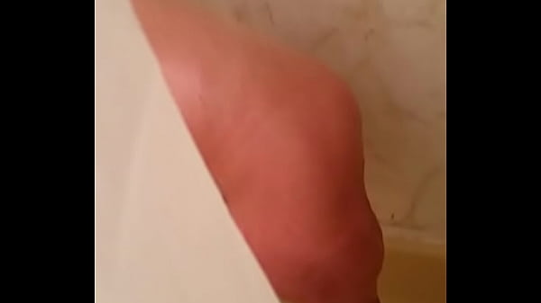 Please Rate.....She didnt see me. Showering before work hidden ass pussy titties